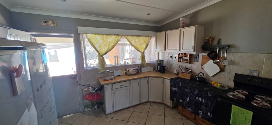 5 Bedroom Property for Sale in Songloed North West